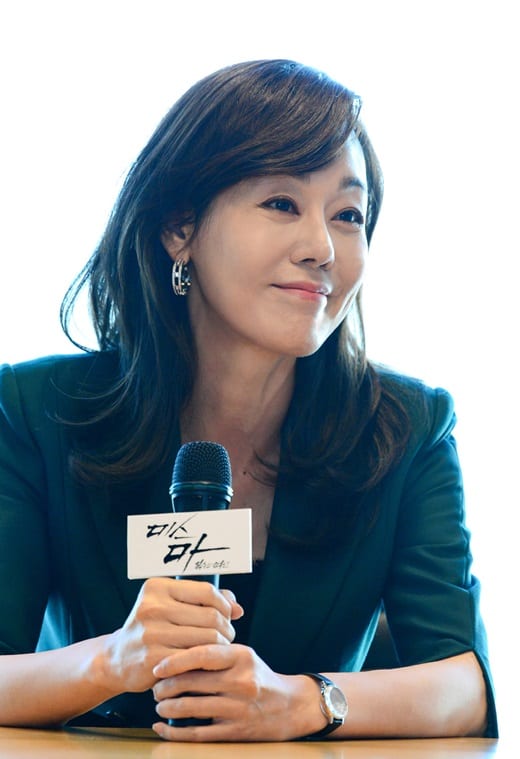    Mistresses    Star Kim Yun Jin in Talks to Star in Korean Remake of    Money Heist    - 48