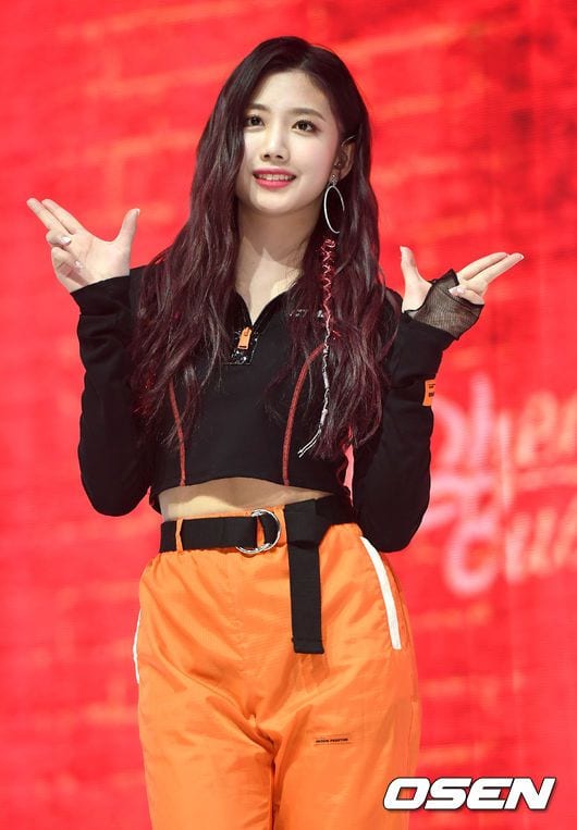 Cherry Bullet Yuju to be Absent From the Showcase as She Goes into Self Isolation - 31