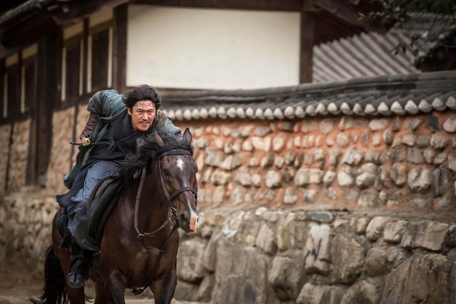 Jang Hyuk Returns with a New Action Film  A Child Who Can Die  - 63