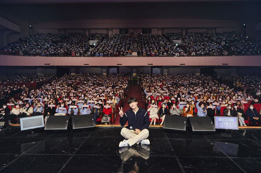 Kim Seon Ho Successfully Wraps Up His First Ever Offline Fan Meet - 87