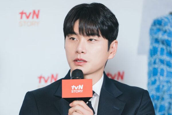 Lee Yi Kyung Controversy Deepens as Accuser Claims to Have New Proof