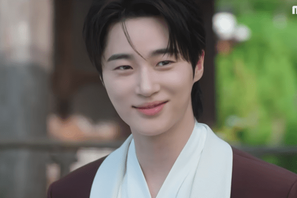 Byeon Woo Seok Shows His Soft Side to IU in ‘Perfect Crown’ Teaser