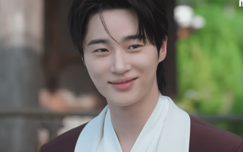 byeon woo seok iu perfect crown