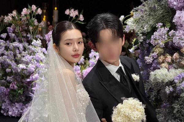 Former DIA Member Jenny Announces Marriage and Reveals Her Handsome Groom