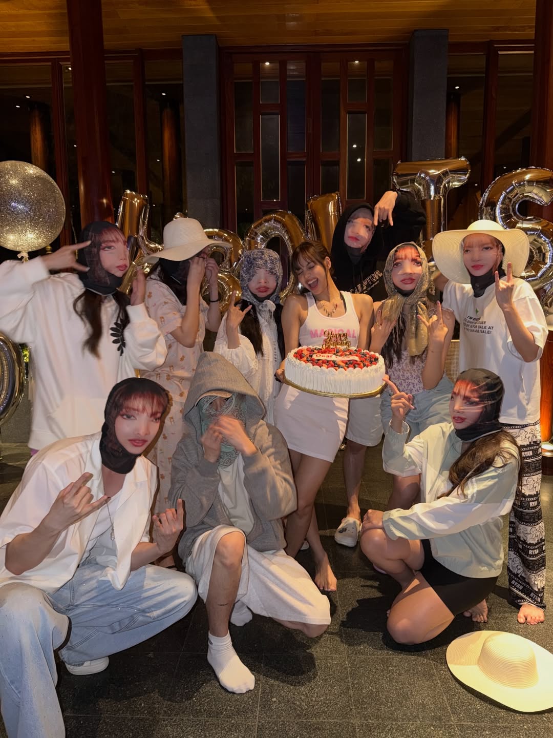 blackpink lisa birthday