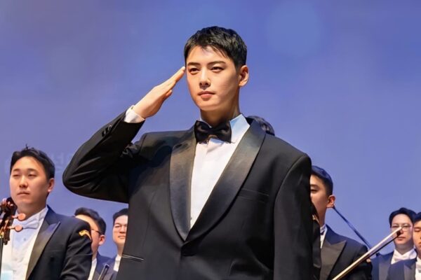 Cha Eun Woo Spotted After Multi-Million Dollar Tax Evasion Controversy