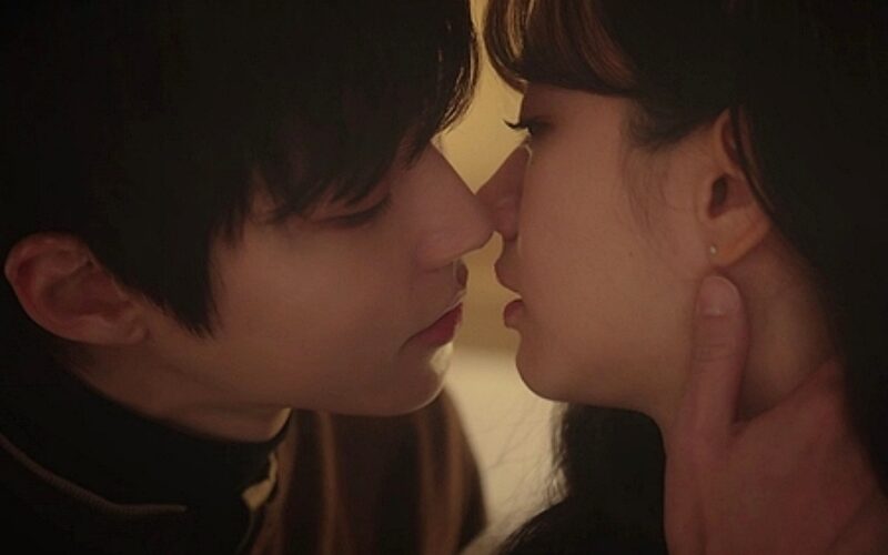 dream to you kiss scene