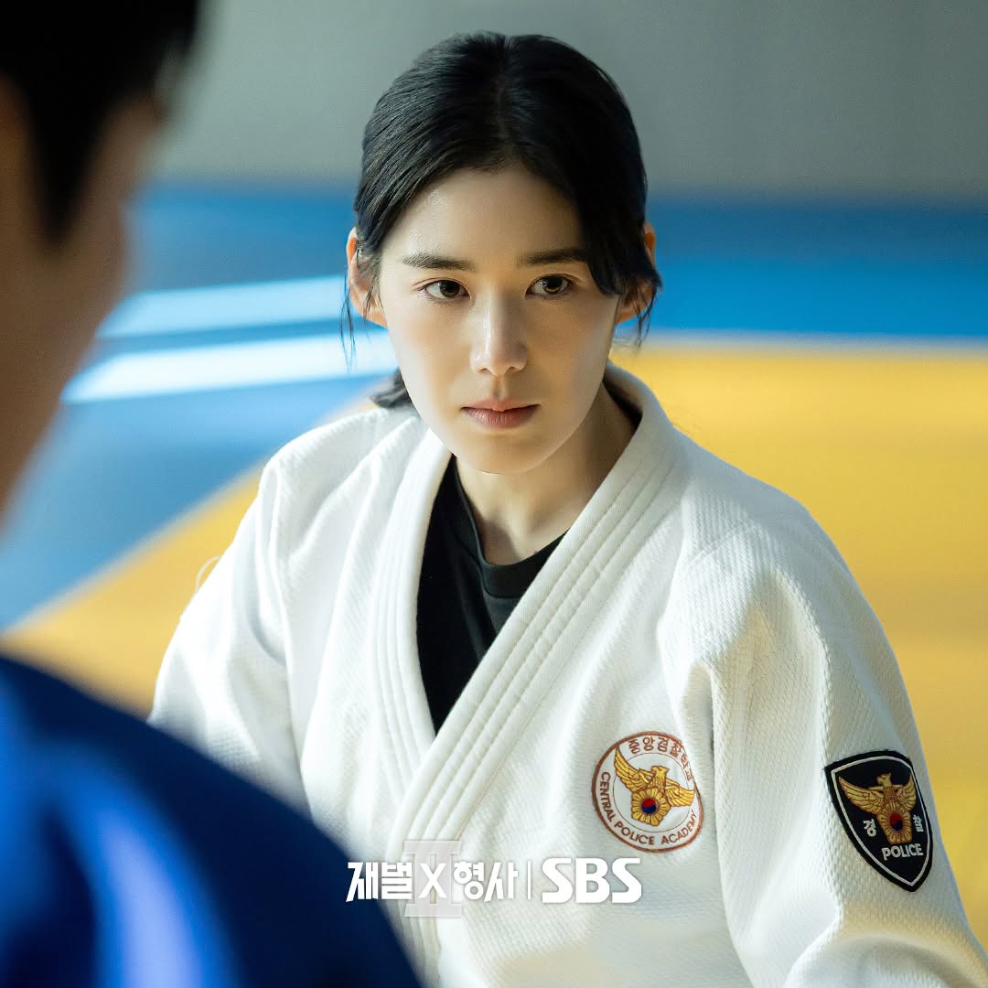 jung eun chae flex x cop 2