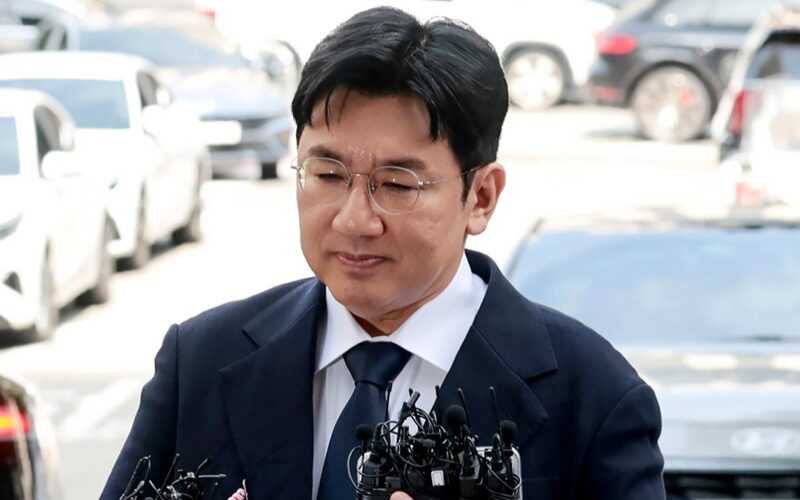 hybe bang si hyuk